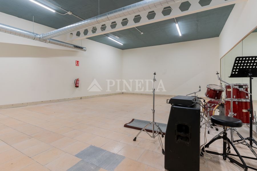 Imagen de Local en El Puig número 33